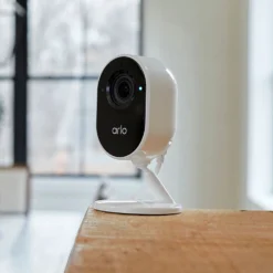 Arlo Essential Indoor Sicherheitskamera, Weiß -Heimbeleuchtung 1080023 5