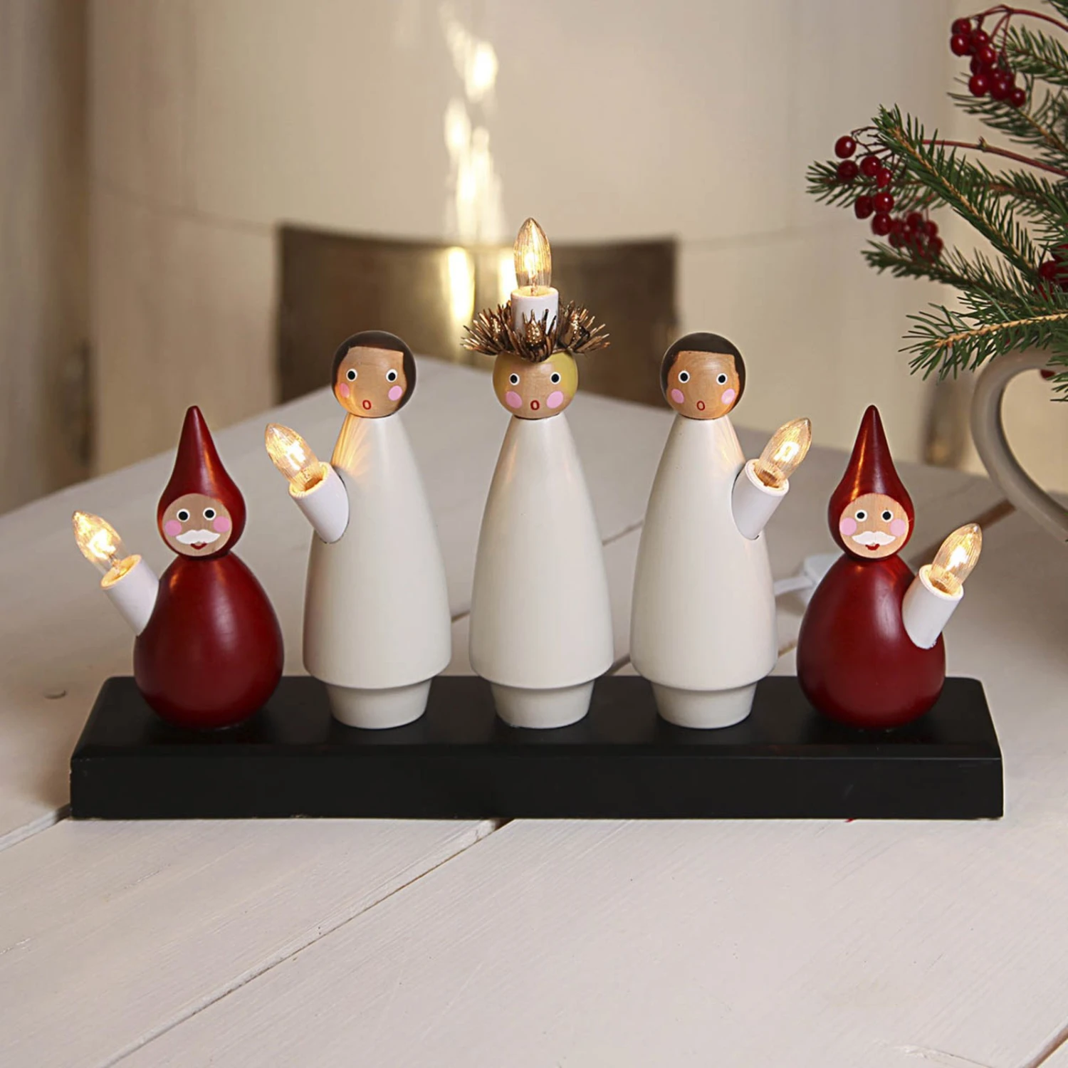 Kerzenleuchter Luciakör Mit Chormotiv, 5-flammig 1 Kerzenleuchter Luciakör Mit Chormotiv, 5-flammig