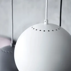 FRANDSEN Ball Hängelampe, Ø 25 Cm, Weiß Matt 5 FRANDSEN Ball Hängelampe, Ø 25 Cm, Weiß Matt -Heimbeleuchtung 3574149 2