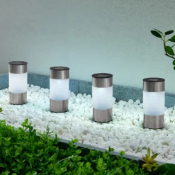 Lindby Jocob LED-Solarlampe M. Erdspieß, 4er-Set