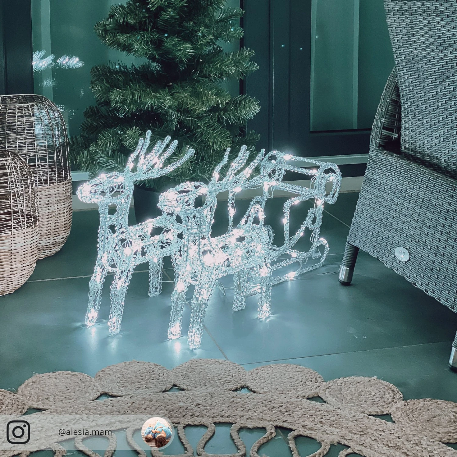 Funkelnde LED-Außendeko Rentiere M. Schlitten 10 Funkelnde LED-Außendeko Rentiere M. Schlitten – Bild 10