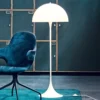 Louis Poulsen Panthella - Design-Stehlampe, Opal