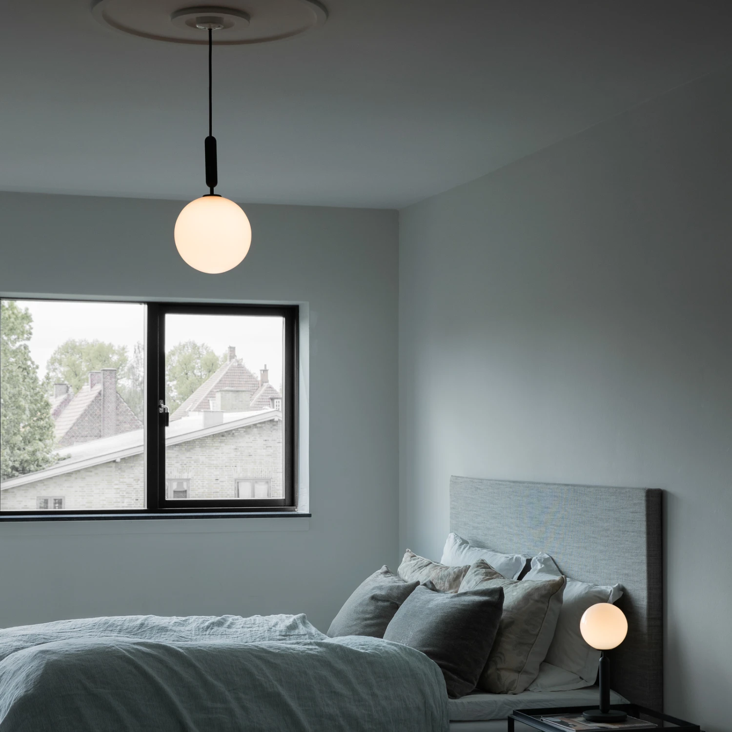 Nuura Miira 1 Large Hängelampe 1fl Grau/weiß 2 Nuura Miira 1 Large Hängelampe 1fl Grau/weiß – Bild 2