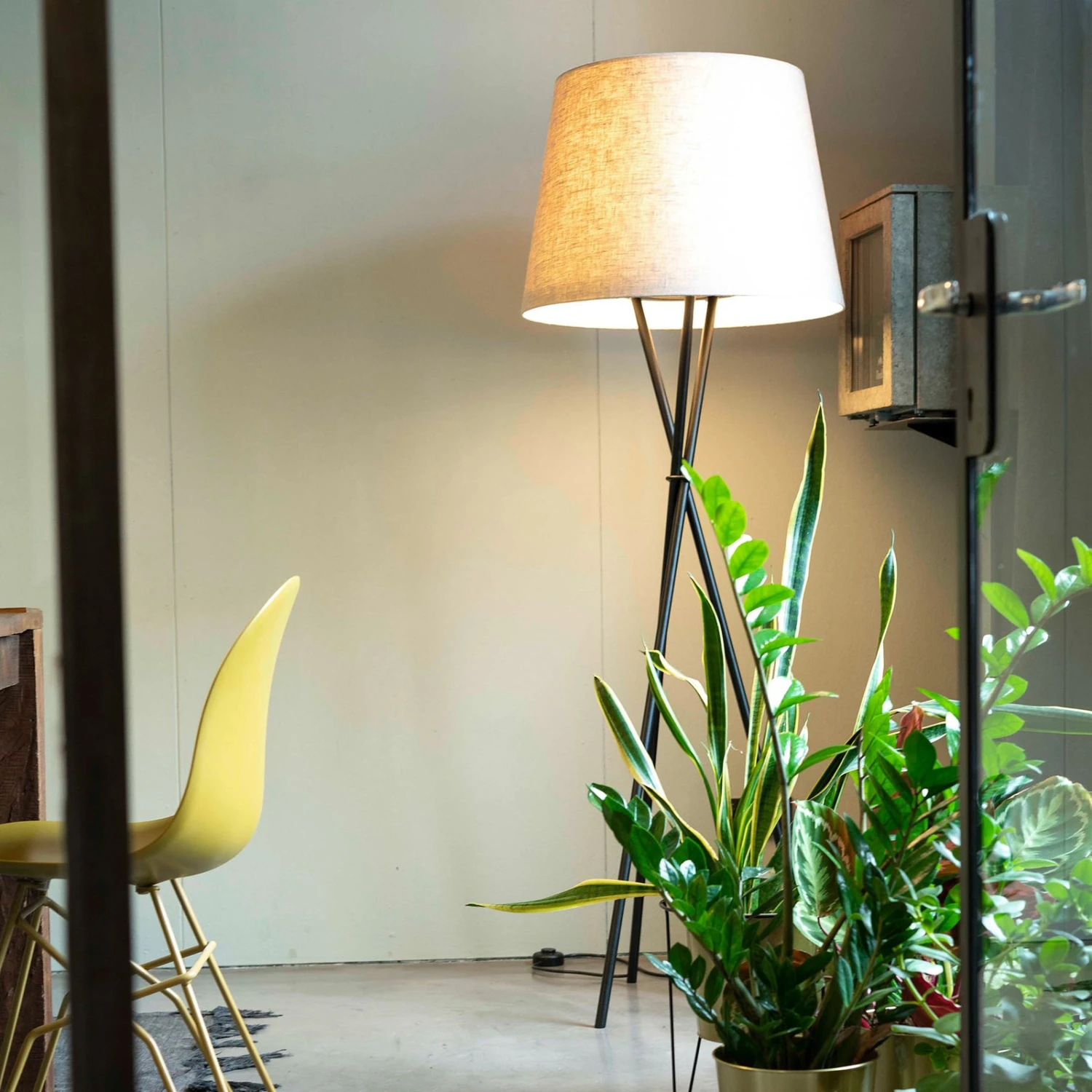 Ozonos Hailey LED-Stehleuchte Leinen-grau Mit AC-1 2 Ozonos Hailey LED-Stehleuchte Leinen-grau Mit AC-1 – Bild 2