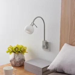 Lindby Aeryn Steckdosenleuchte, Flexarm, Schalter 13 Lindby Aeryn Steckdosenleuchte, Flexarm, Schalter -Heimbeleuchtung 8032242 4
