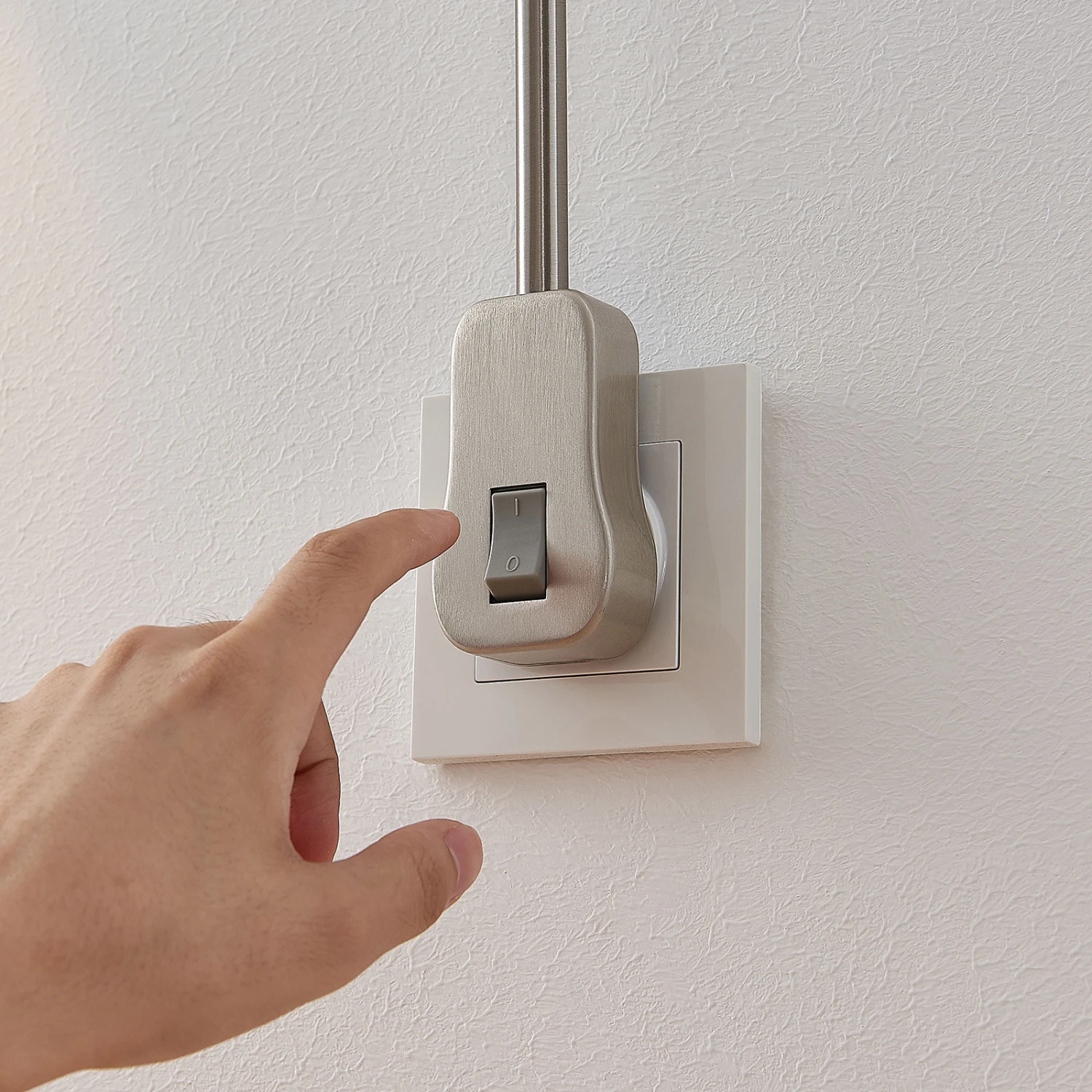 Lindby Nevyana Steckdosenlampe, Flexarm, Schalter 8 Lindby Nevyana Steckdosenlampe, Flexarm, Schalter – Bild 8