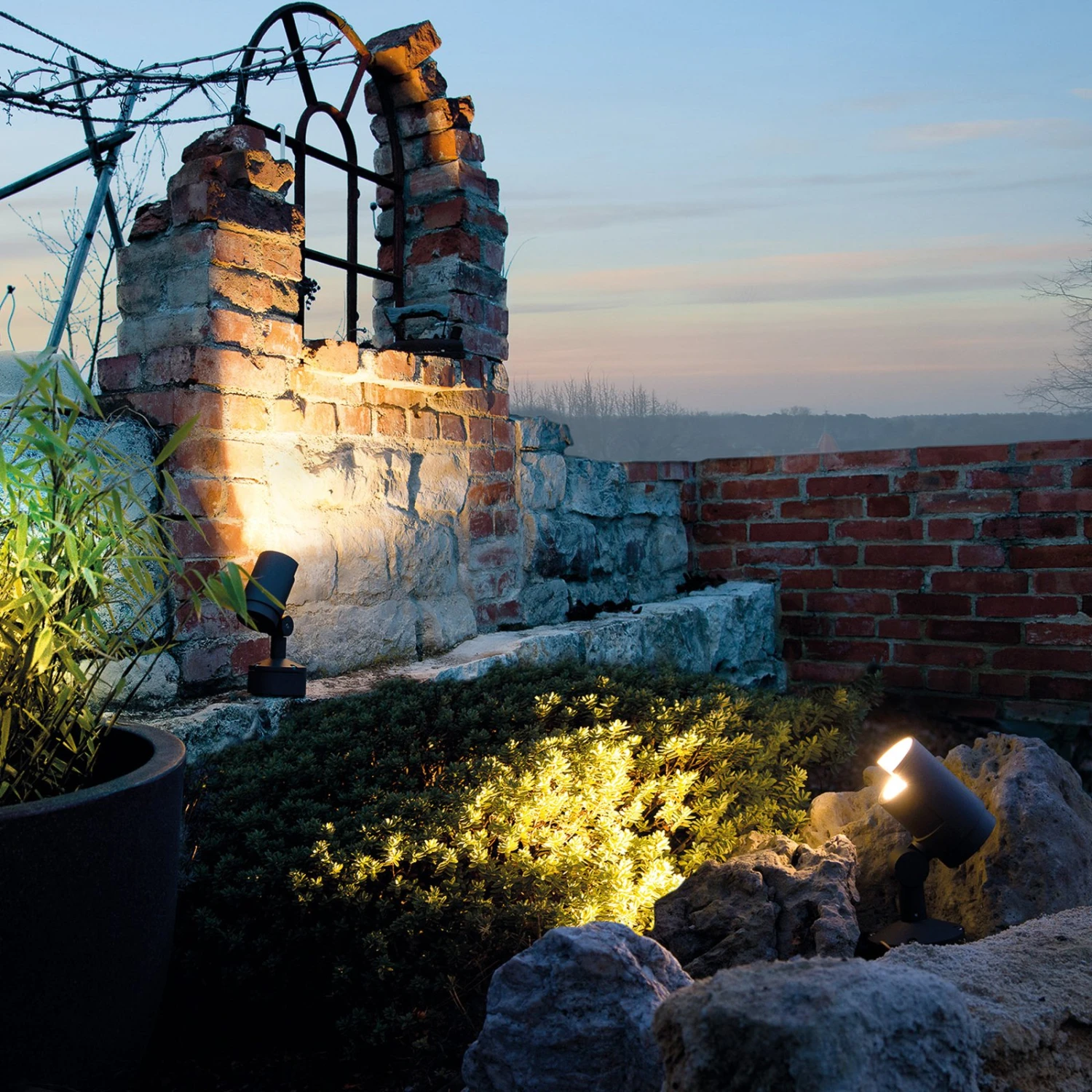 RZB HB 109 LED-Anbaustrahler IP65 10 W 830 47° 4 RZB HB 109 LED-Anbaustrahler IP65 10 W 830 47° – Bild 4